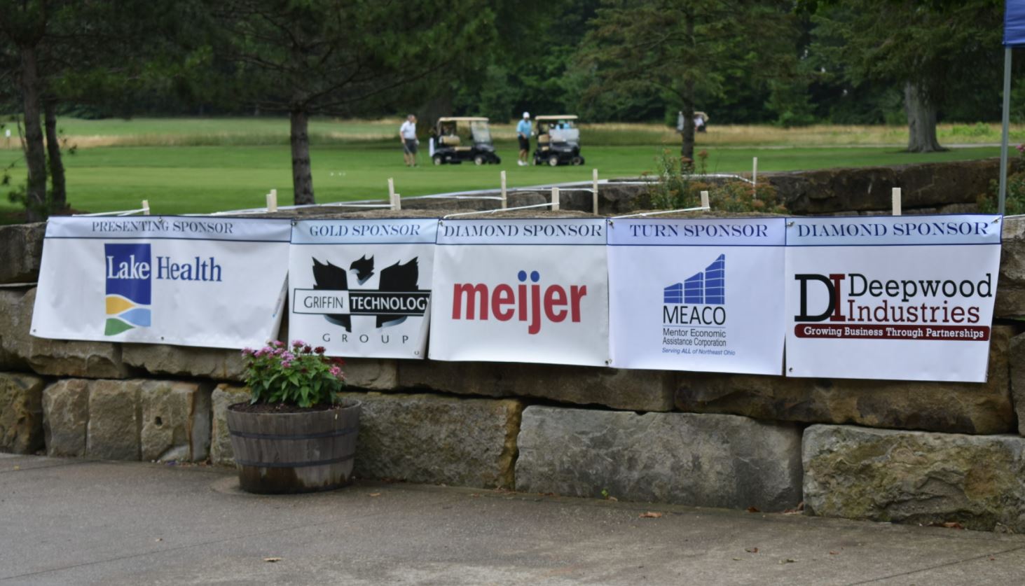 Custom Signs & Banners